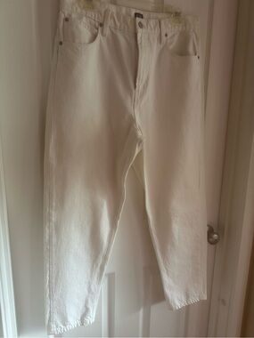 GAP White Cropped Ankle Jeans